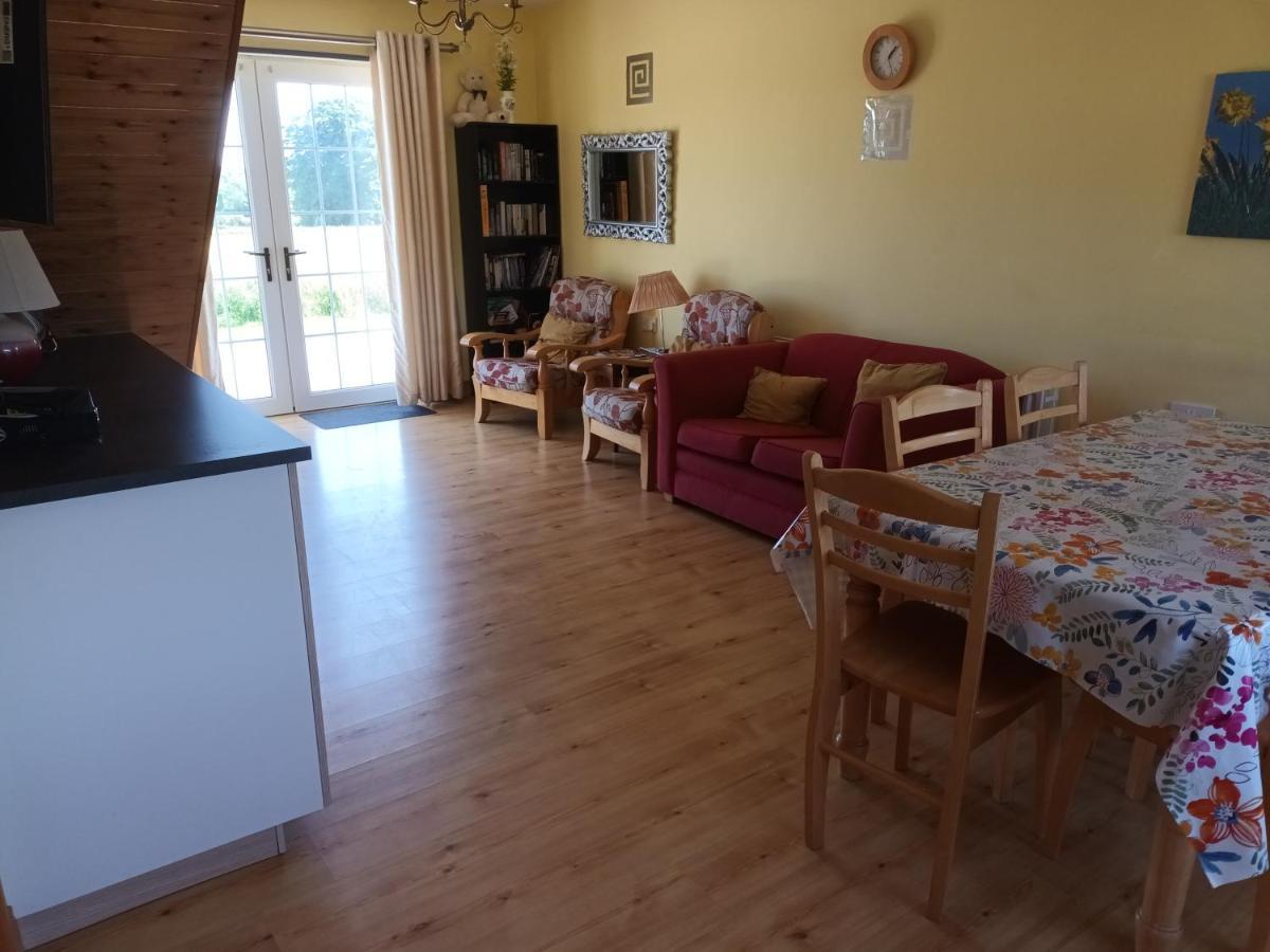 Rathgillen Mews Villa Nobber Exteriör bild